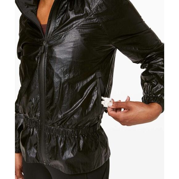 Lululemon Stronger as One Jacket Size 4 *lululemon X Barrys Matte Black Foil - Picture 2 of 16